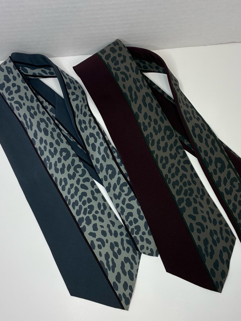 2 Vintage (NOS) BUCCELLI Men’s Silk Ties Italy (NWOT) Leopard Type Pattern.